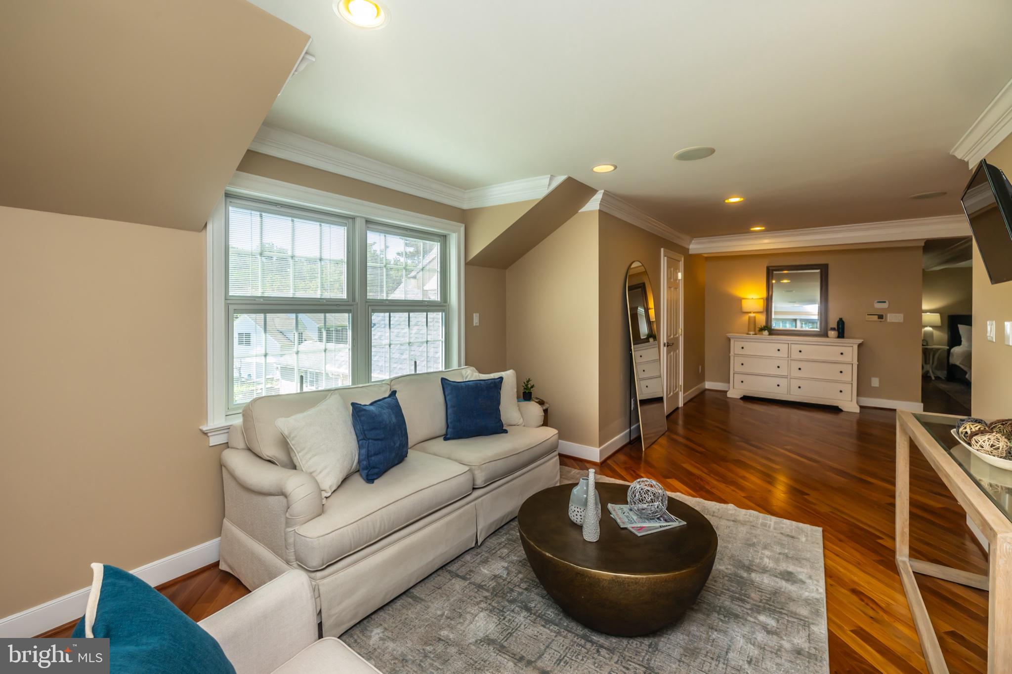 146 Logtown Road Media, PA 19063 - Photo 56 of 128 Bright and inviting living space.