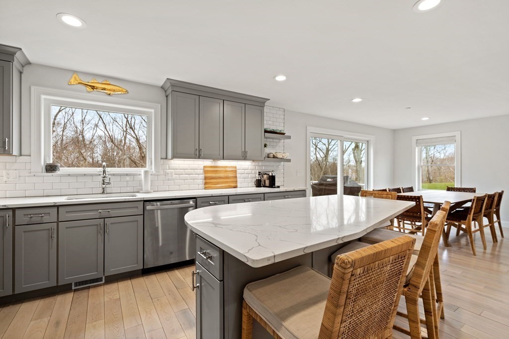 7 Woodlands Road Salem, MA 01970 - Photo 11 of 42 Gallery Image 11