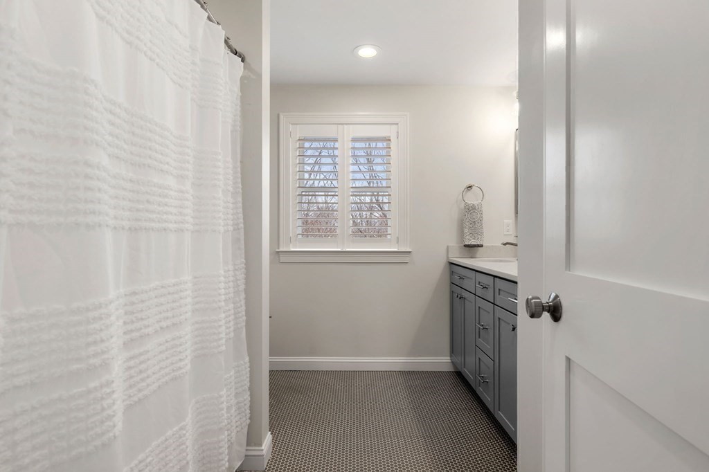 7 Woodlands Road Salem, MA 01970 - Photo 31 of 42 Gallery Image 31