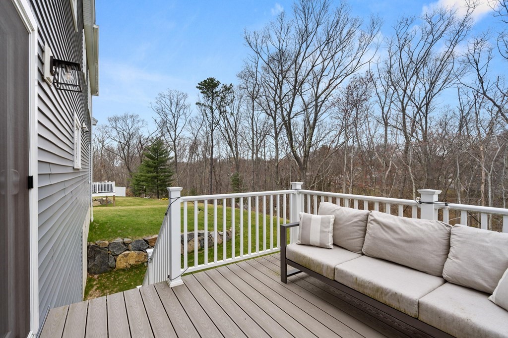 7 Woodlands Road Salem, MA 01970 - Photo 8 of 42 Gallery Image 8