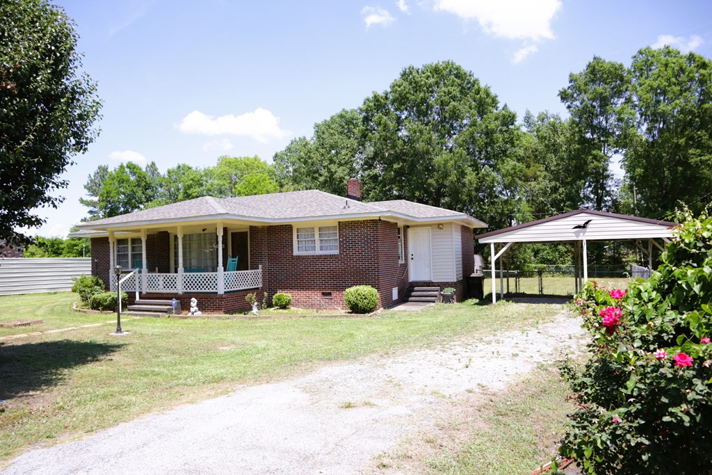 700 Rice Street Calhoun Falls, SC 29628 - Photo 3 of 21