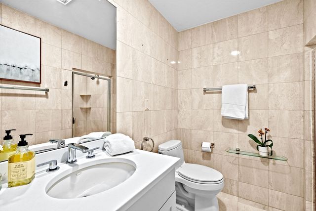 $2,810,000 | 232 Beacon Street, Unit 8, Boston, MA 02116