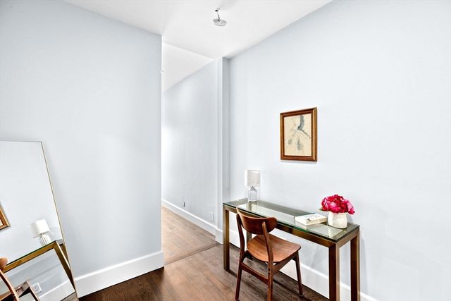 $2,810,000 | 232 Beacon Street, Unit 8, Boston, MA 02116