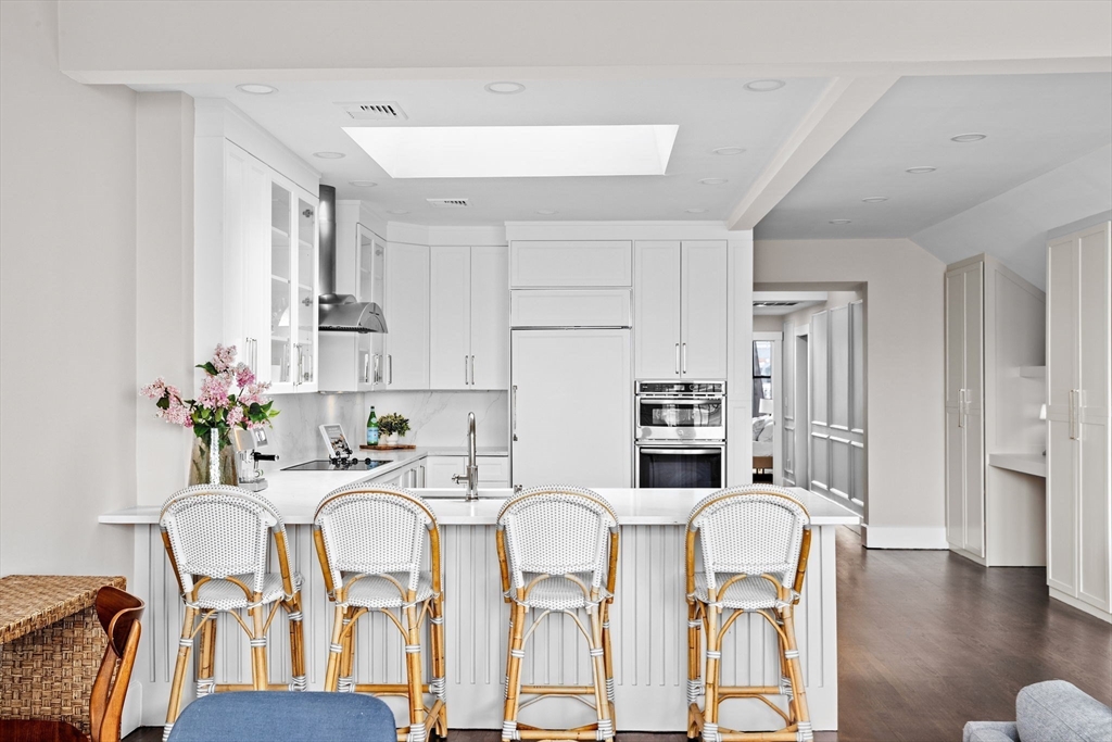 232 Beacon Street, Unit 8 Boston, MA 02116 - Photo 4 of 16