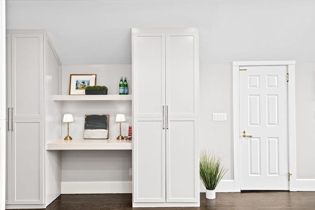 $2,810,000 | 232 Beacon Street, Unit 8, Boston, MA 02116