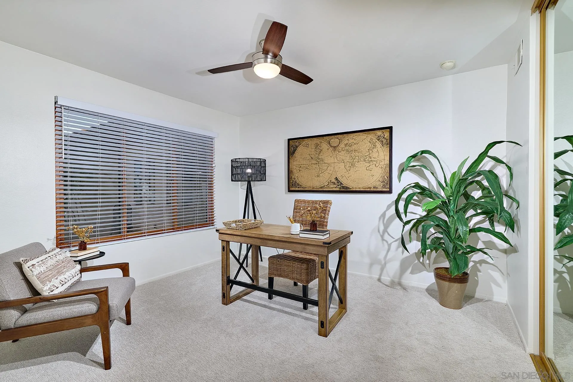 7627 Reposado Drive Carlsbad, CA 92009 - Photo 15 of 54 a view of a livingroom with furniture