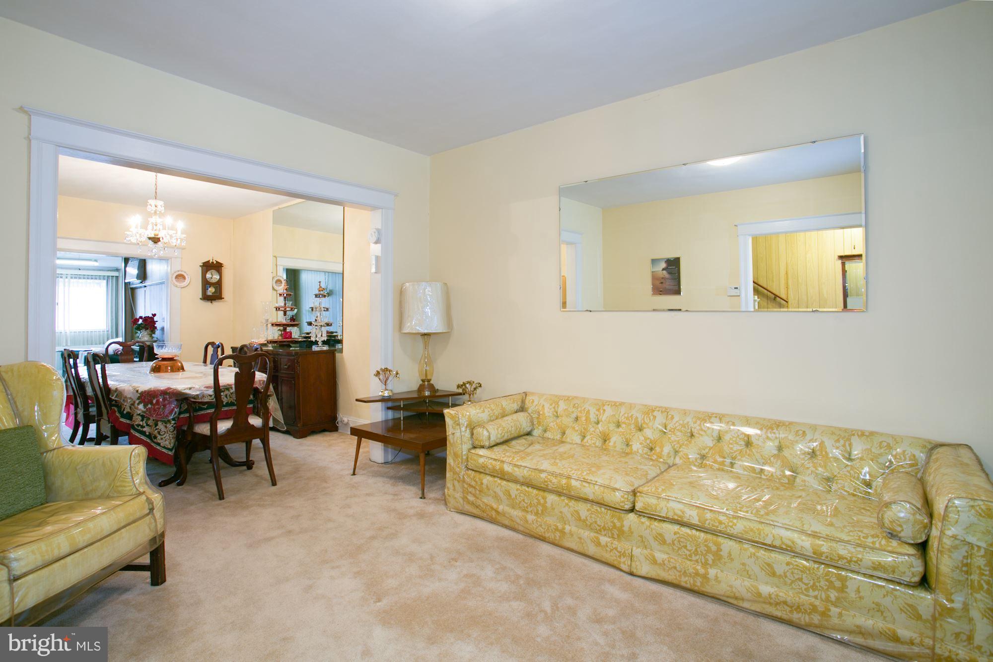 805 Decatur Street Northwest Washington, DC 20011 - Photo 7 of 30 Living Room