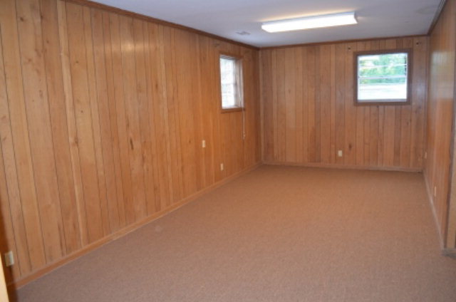 1847 Wood Valley Road Macon, GA 31211 - Photo 18 of 23 a view of an empty room with a window