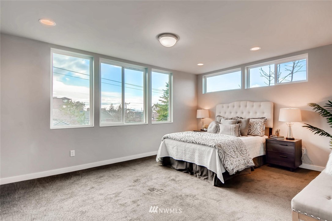 916 West Howe Street Seattle, WA 98119 - Photo 12 of 25 Gallery Image 12