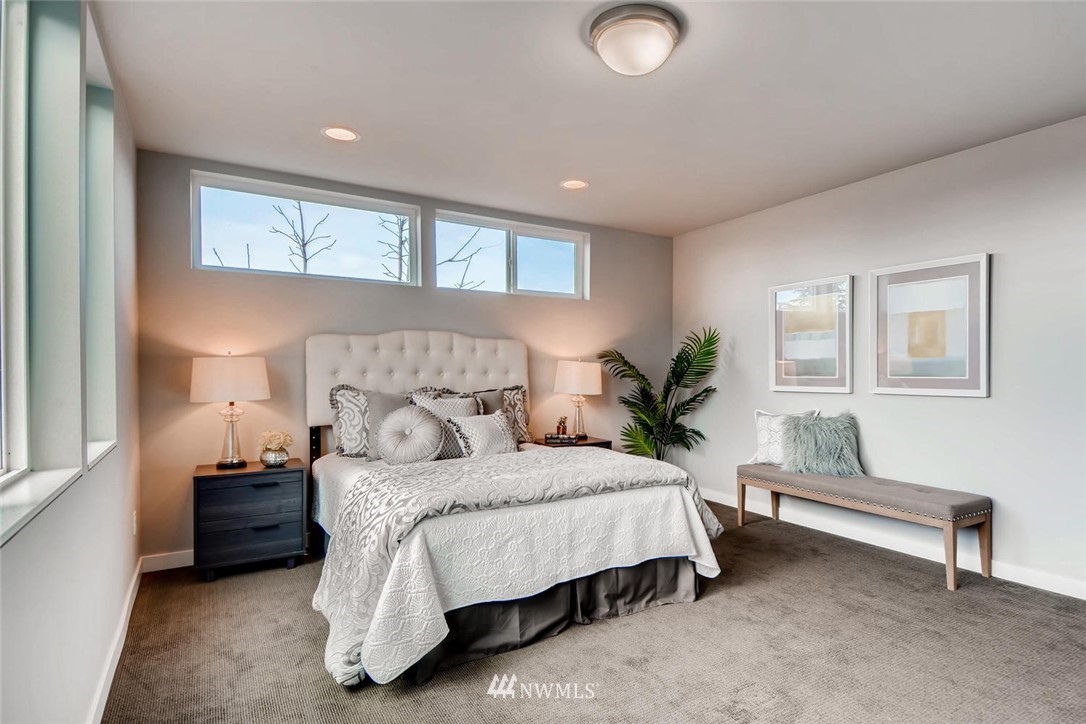 916 West Howe Street Seattle, WA 98119 - Photo 13 of 25 Gallery Image 13
