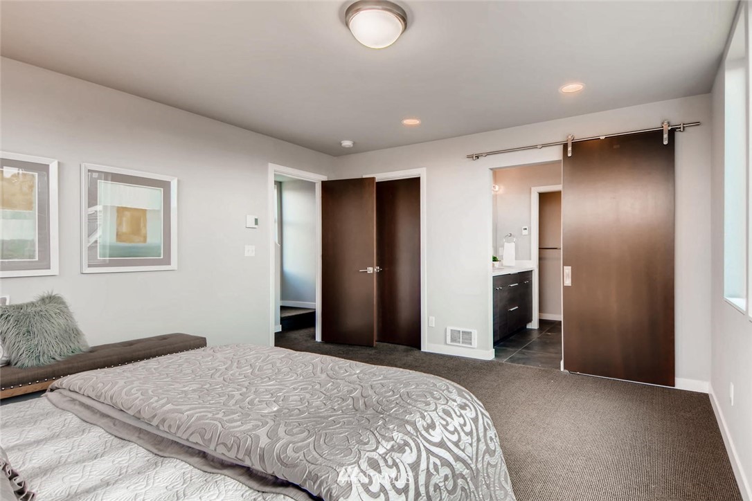 916 West Howe Street Seattle, WA 98119 - Photo 14 of 25 Gallery Image 14