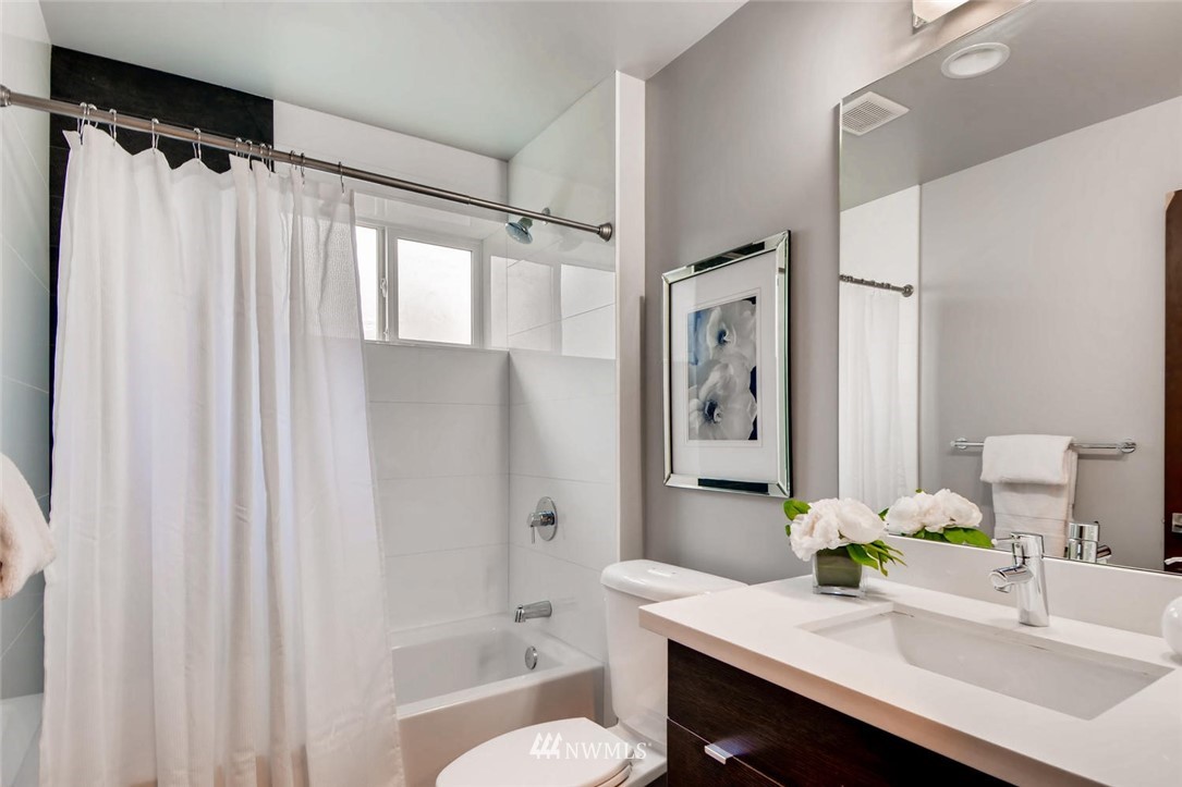 916 West Howe Street Seattle, WA 98119 - Photo 19 of 25 Gallery Image 19