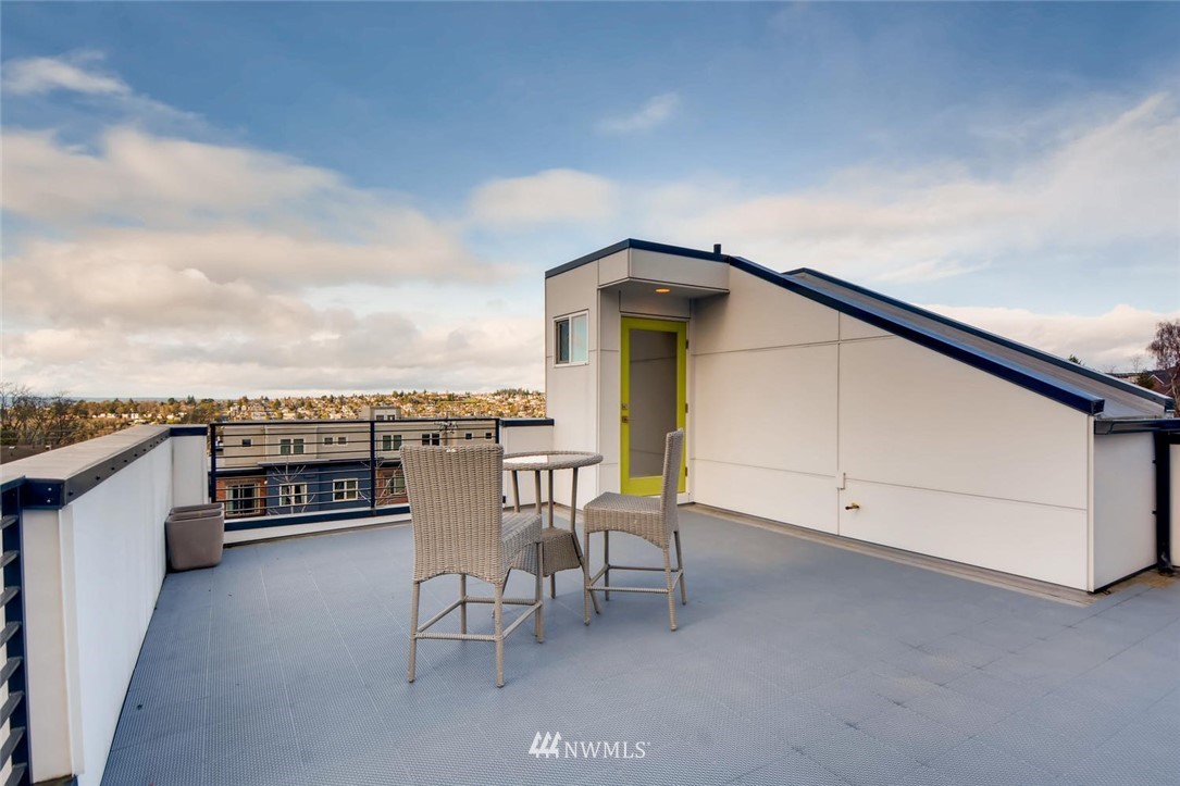 916 West Howe Street Seattle, WA 98119 - Photo 22 of 25 Gallery Image 22