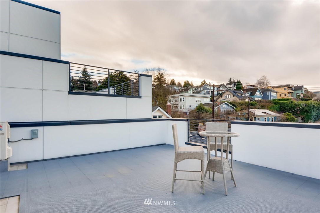 916 West Howe Street Seattle, WA 98119 - Photo 23 of 25 Gallery Image 23