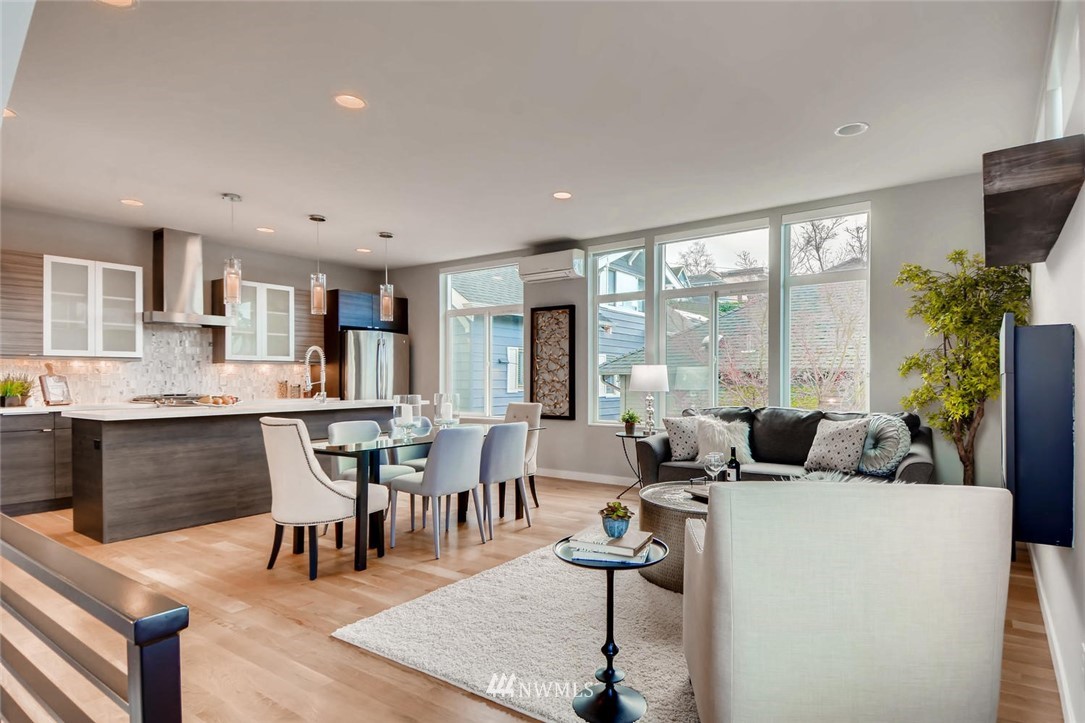 916 West Howe Street Seattle, WA 98119 - Photo 4 of 25 Gallery Image 4
