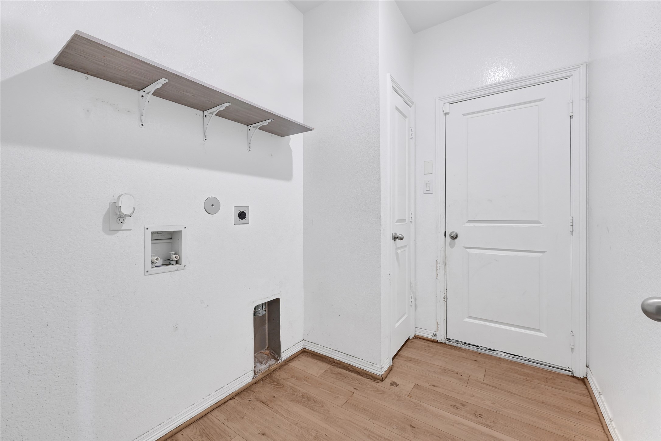 6320 Paris Street Houston, TX 77021 - Photo 16 of 16 a view of an empty room