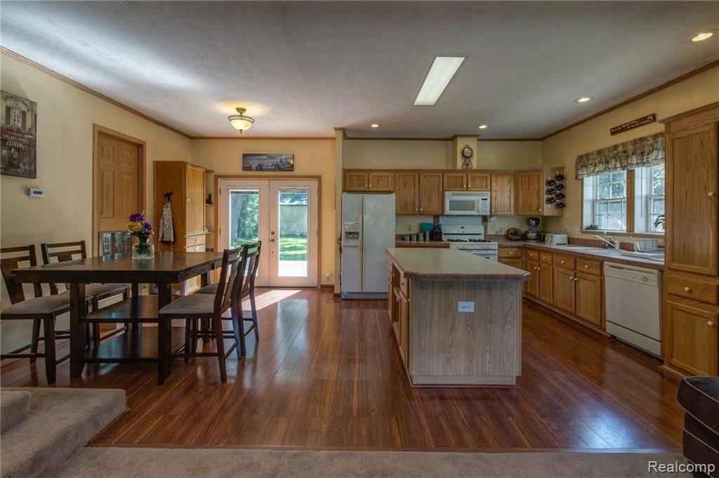 22675 Sumpter Road Belleville, MI 48111 - Photo 5 of 25