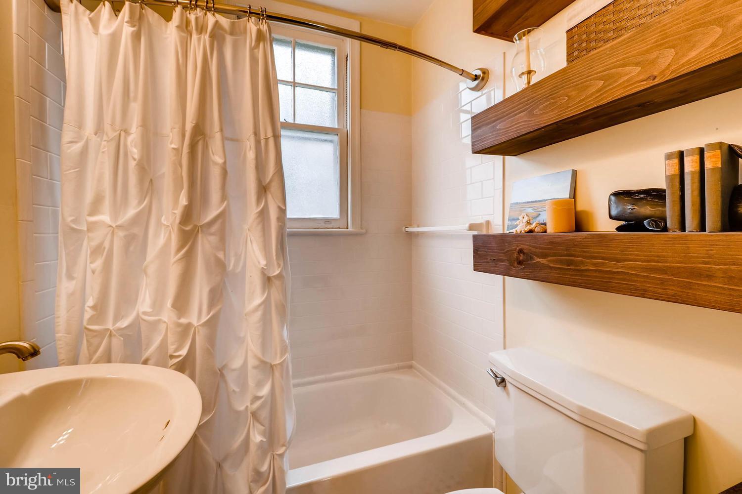 750 Overbrook Road Baltimore, MD 21212 - Photo 22 of 30 Bath