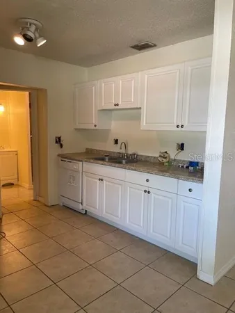 $2,195 | 4894 31st Street North, St. Petersburg, FL 33714