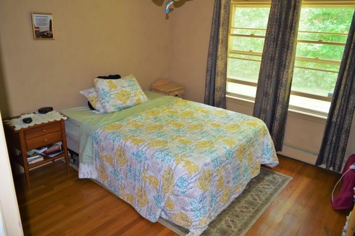 15 Oceanview Road Kennebunk, ME 04043 - Photo 15 of 24 Spacious 1st floor bedroom #2