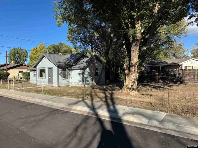 $136,000 | 211 North 10th Street East, Riverton, WY 82501