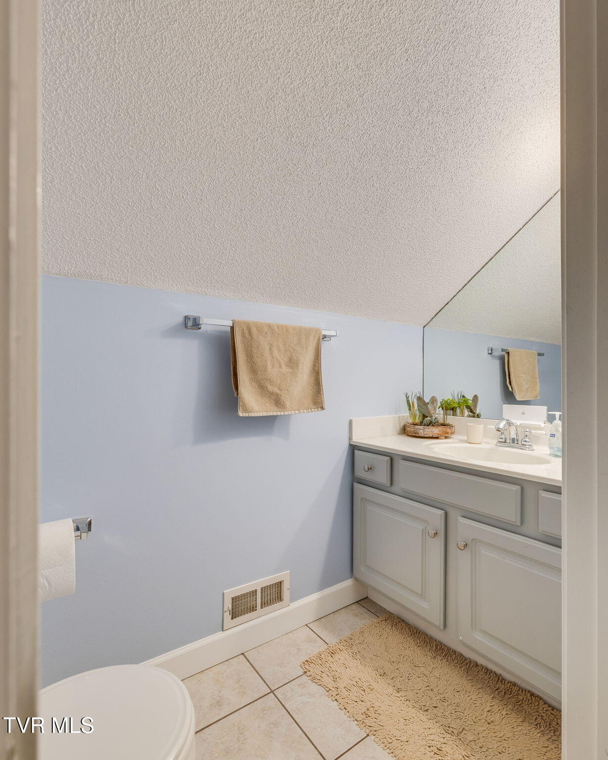 220 Haley Walk Bristol, TN 37620 - Photo 27 of 36 026