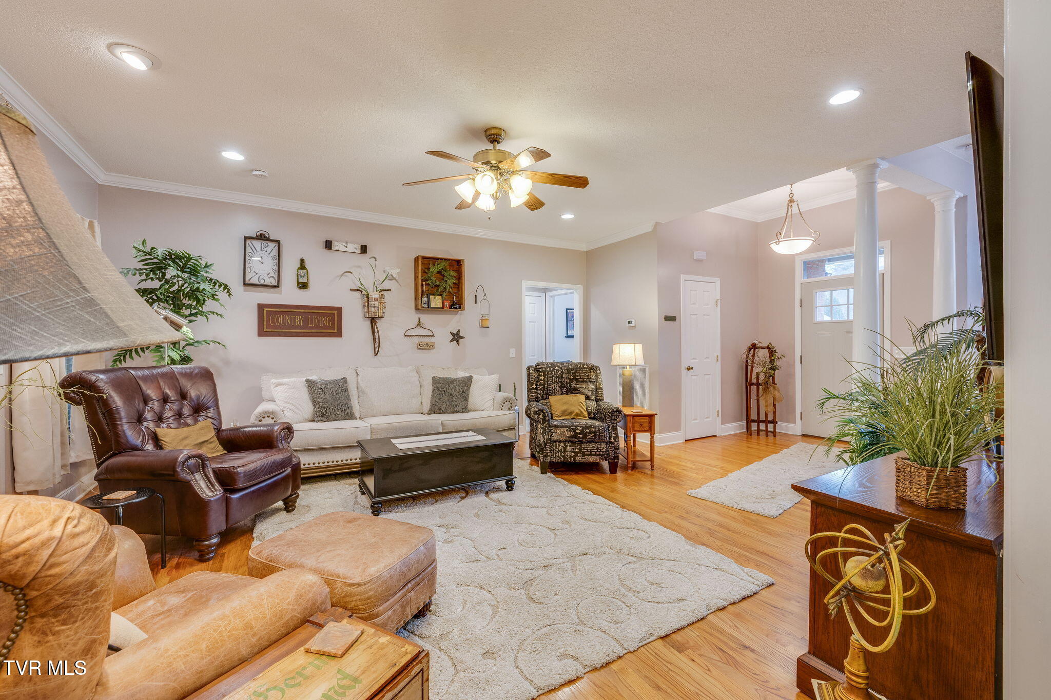 220 Haley Walk Bristol, TN 37620 - Photo 8 of 36 007