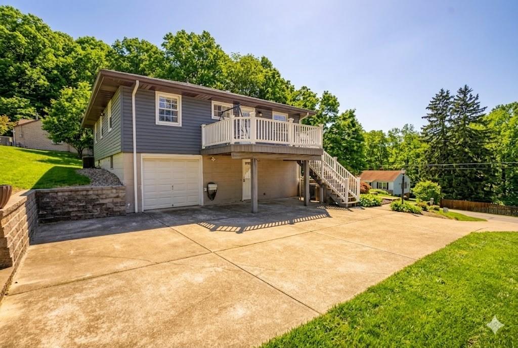 522 McClane Farm Road Washington, PA 15301 - Photo 13 of 29 Huge Driveway!