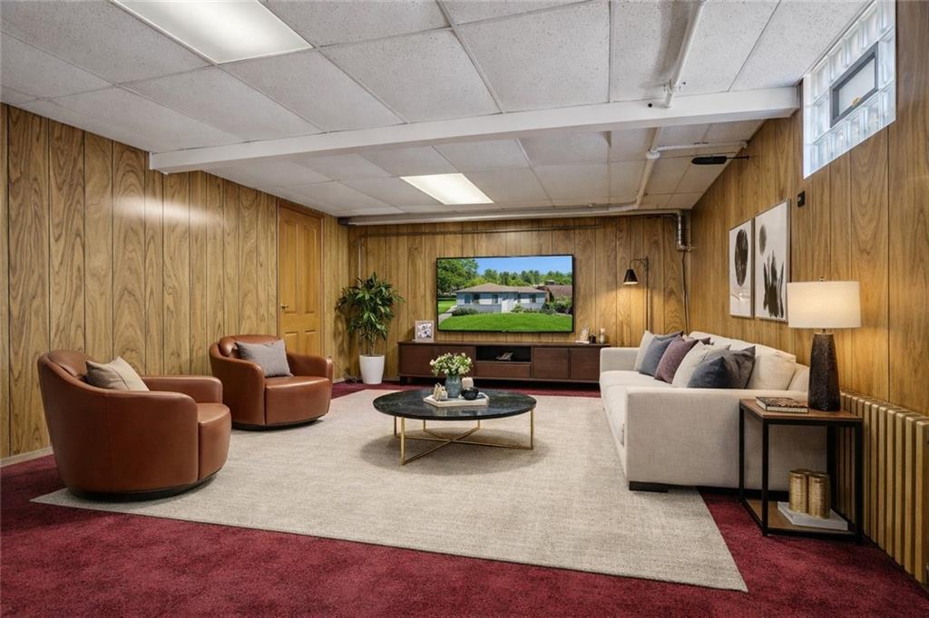 522 McClane Farm Road Washington, PA 15301 - Photo 15 of 29 Game Room/Family room Virtually Staged