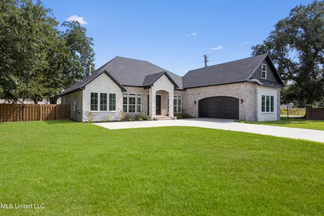$689,988 | 500 Oak Haven Drive, Long Beach, MS 39560