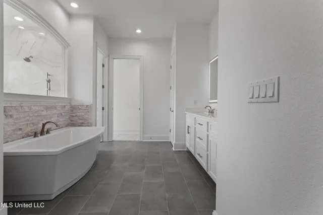 $689,988 | 500 Oak Haven Drive, Long Beach, MS 39560