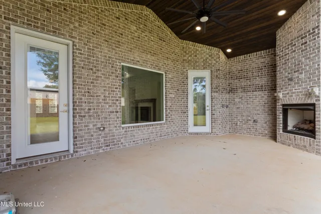 $689,988 | 500 Oak Haven Drive, Long Beach, MS 39560
