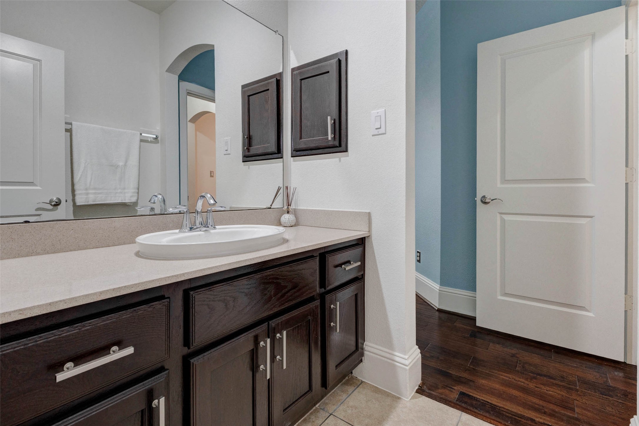 27602 Guthrie Ridge Lane Katy, TX 77494 - Photo 34 of 50 Secondary bedroom#2 is connected to a private sink and Jack-and-Jill bath, offering easy and convenient access.