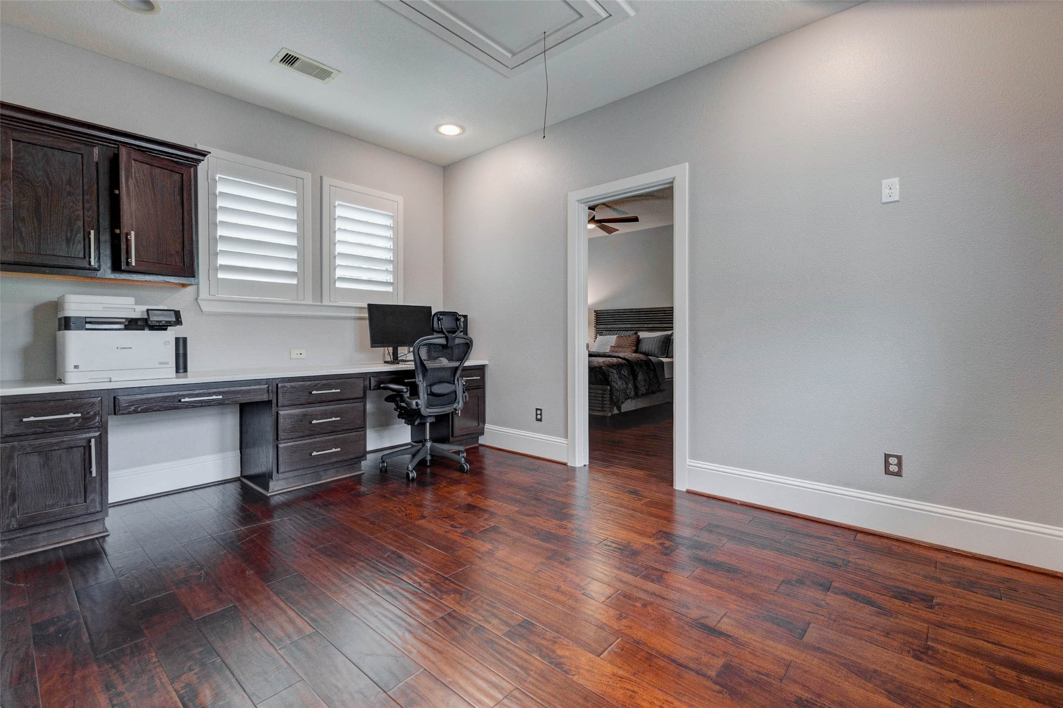 27602 Guthrie Ridge Lane Katy, TX 77494 - Photo 35 of 50 This flexible space features two built-in desks and generous space, ideal for a variety of uses including study, hobbies, or organization. Ideally positioned between two secondary bedrooms.