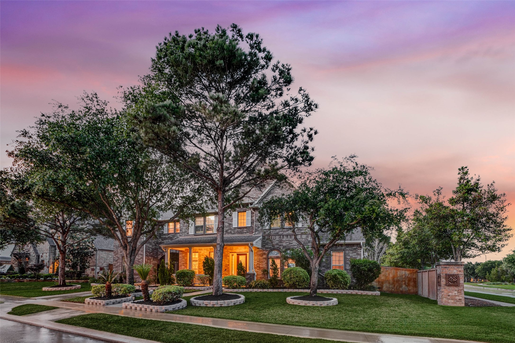 27602 Guthrie Ridge Lane Katy, TX 77494 - Photo 4 of 50 Expansive corner-lot presence.