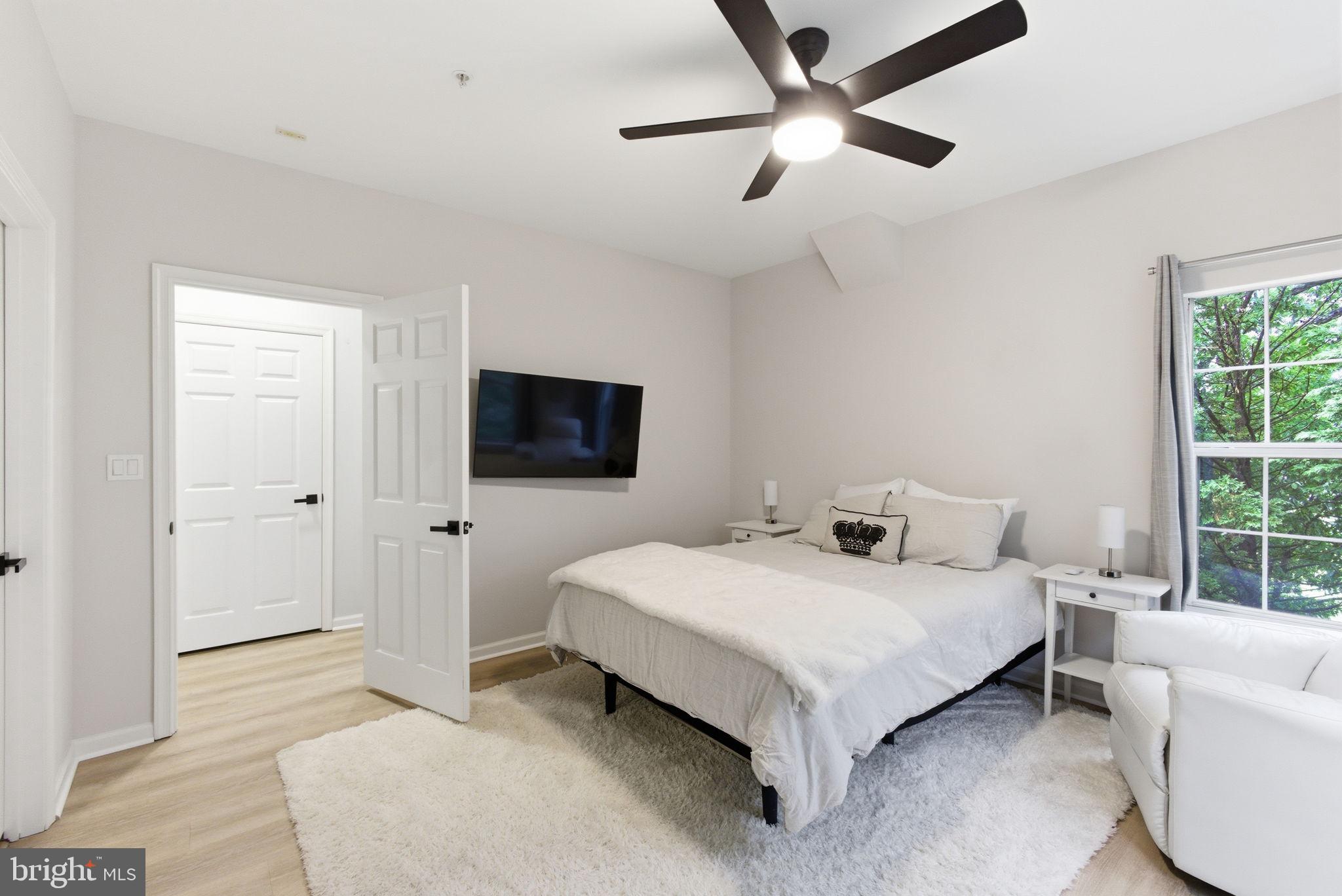 1700 Lake Shore Crest Drive, Unit 33 Reston, VA 20190 - Photo 17 of 32 Bedroom 1