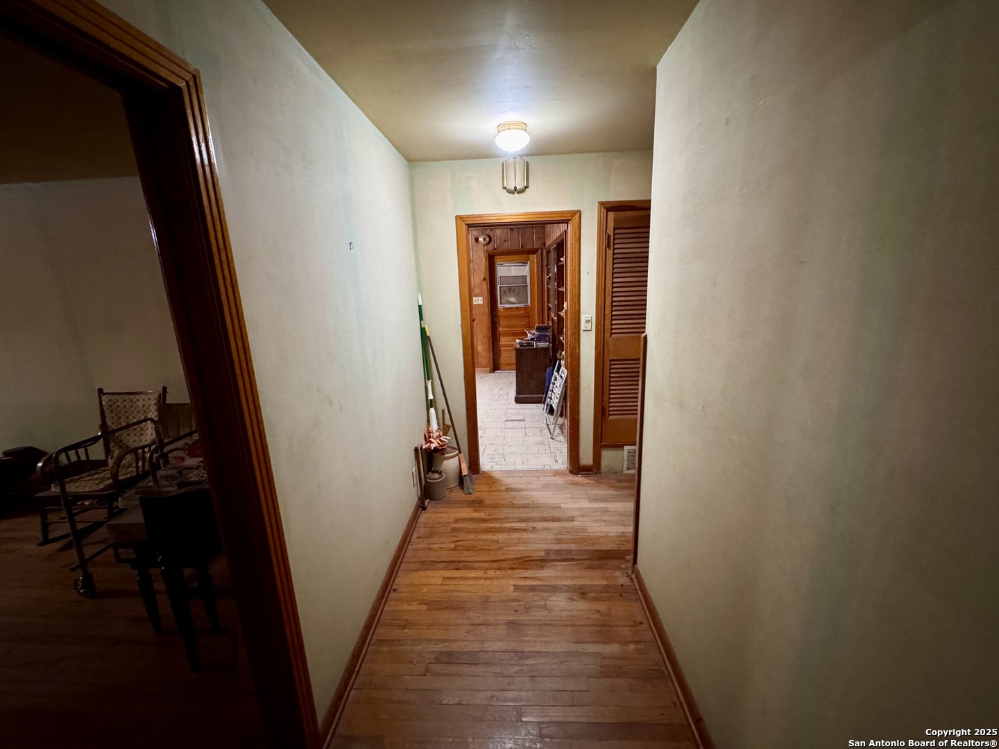 212 Patrick Pleasanton, TX 78064 - Photo 2 of 13 a view of a hallway