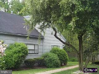 33 Dover Drive Lindenwold, NJ 08021 - Photo 1 of 1