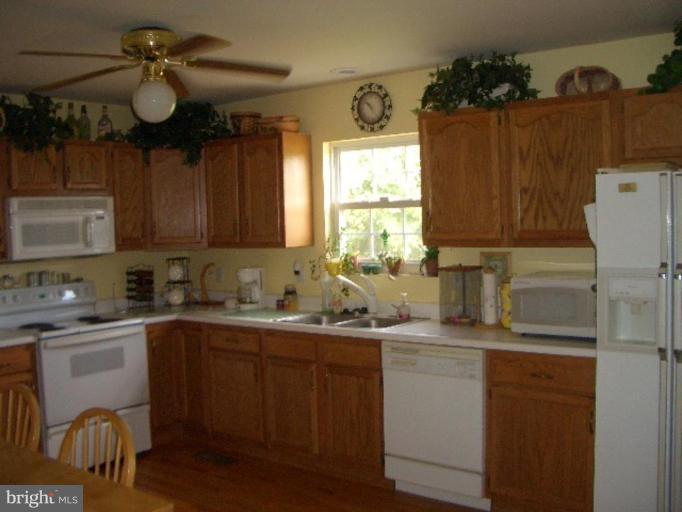 1698 Tisdale Road Louisa, VA 23093 - Photo 3 of 26 Kitchen #2