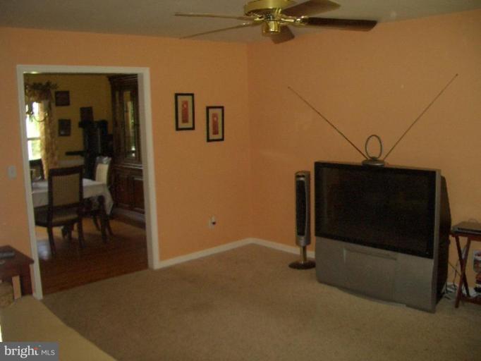 1698 Tisdale Road Louisa, VA 23093 - Photo 8 of 26 Living Room #2