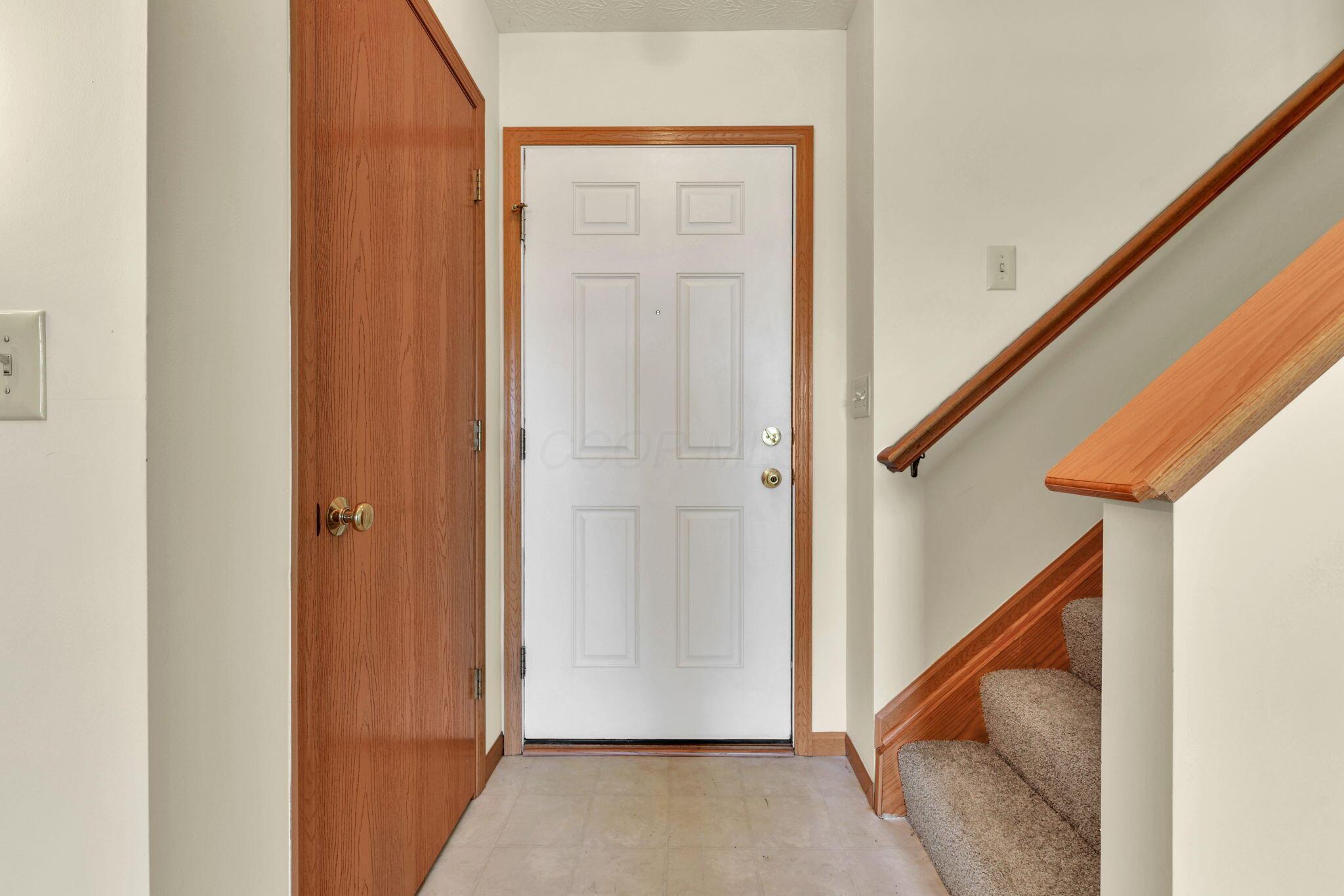 2117 Ripple Road Hilliard, OH 43026 - Photo 2 of 37 1-web-or-mls-DSC_4942