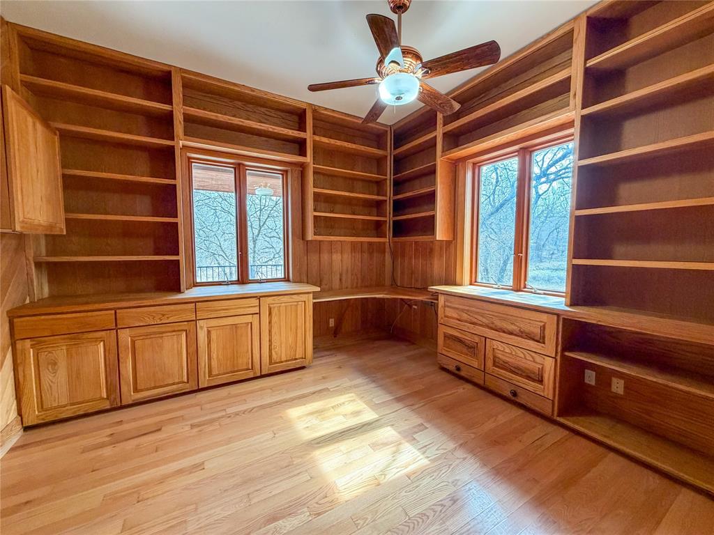 322 Wild Wood Drive Decatur, TX 76234 - Photo 23 of 39 a room with furniture and windows