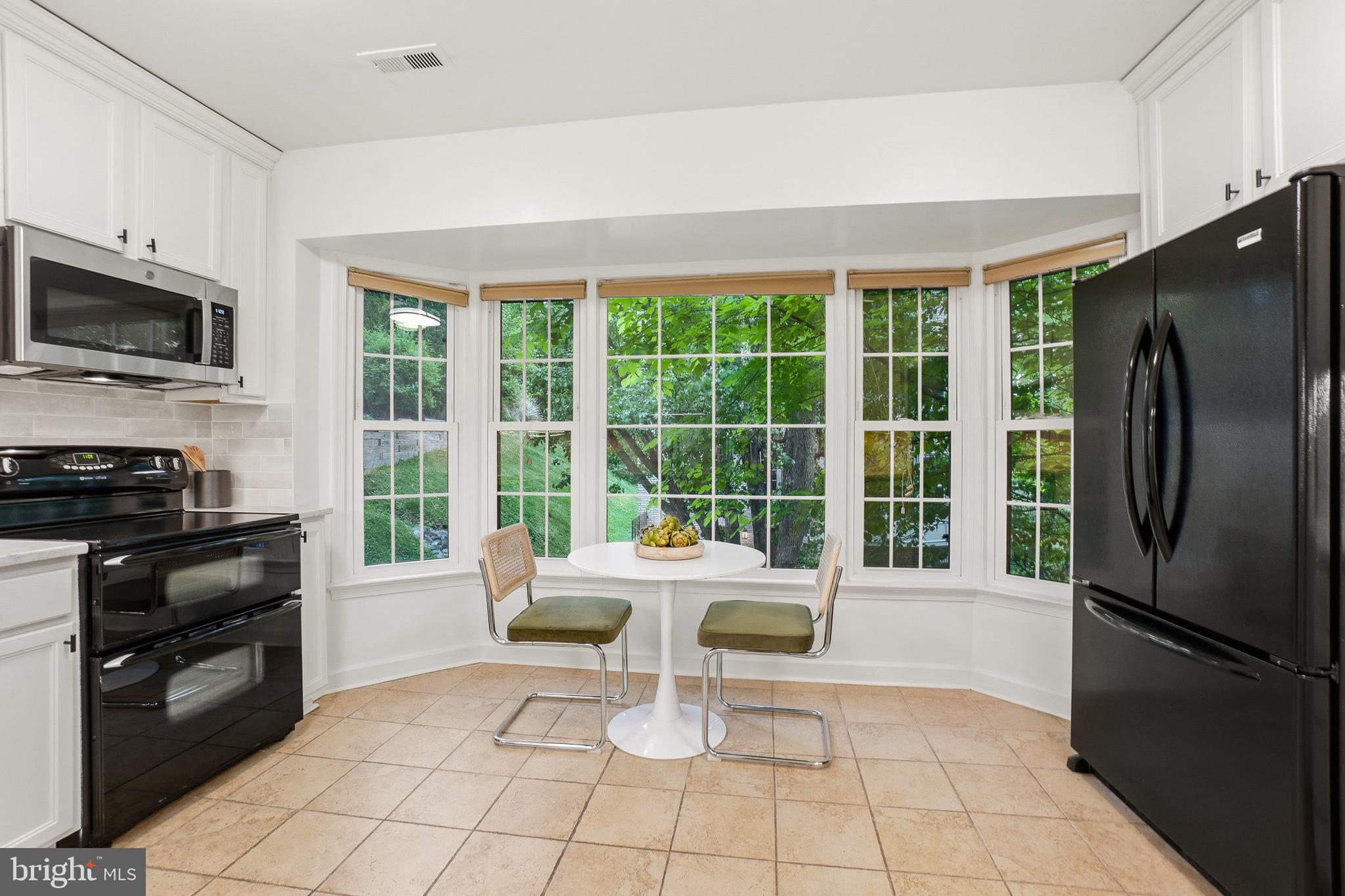 4607 MacArthur Boulevard Northwest, Unit B Washington, DC 20007 - Photo 11 of 31