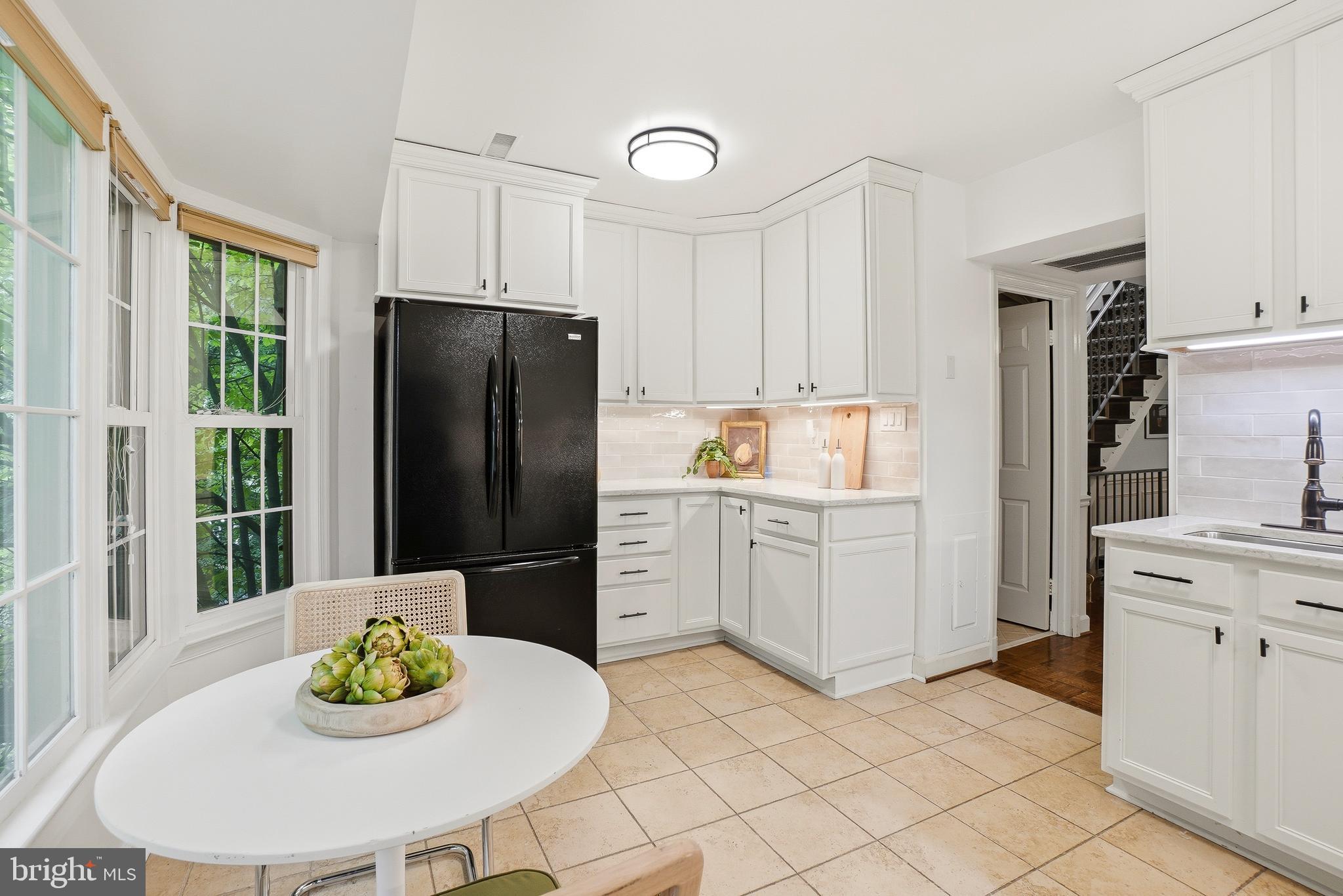 4607 MacArthur Boulevard Northwest, Unit B Washington, DC 20007 - Photo 15 of 31