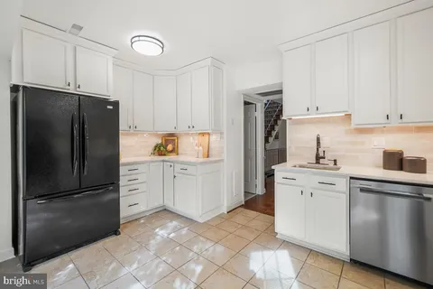 $795,000 | 4607 MacArthur Boulevard Northwest, Unit B, Washington, DC 20007