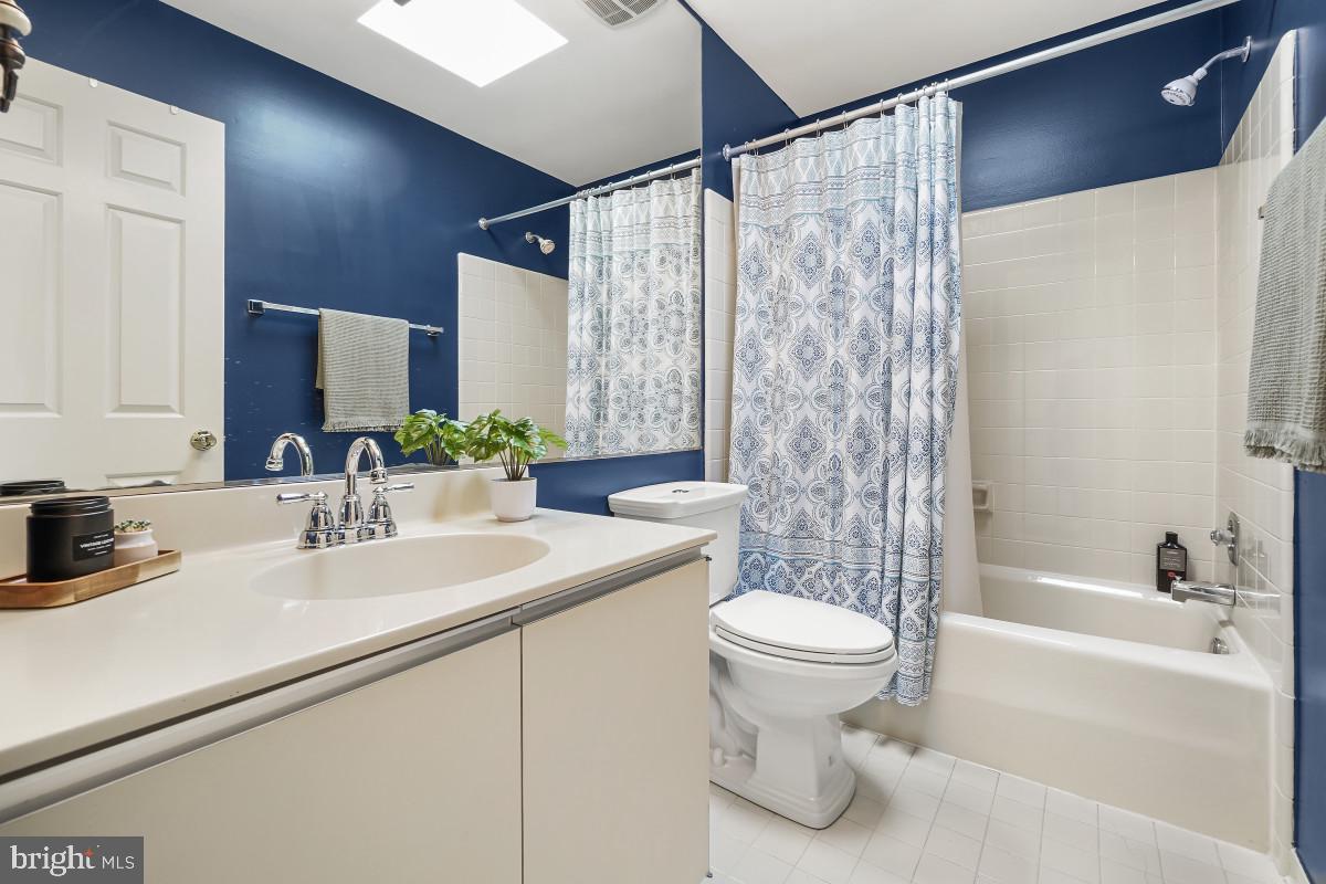 4607 MacArthur Boulevard Northwest, Unit B Washington, DC 20007 - Photo 27 of 31