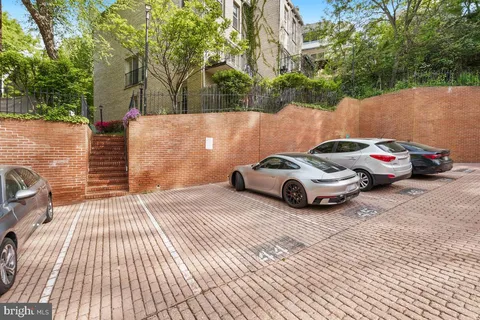 $795,000 | 4607 MacArthur Boulevard Northwest, Unit B, Washington, DC 20007