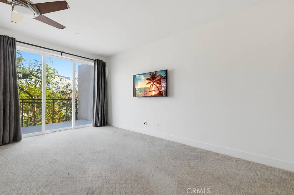75 Lennox Irvine, CA 92612 - Photo 28 of 73 an empty room with a large window