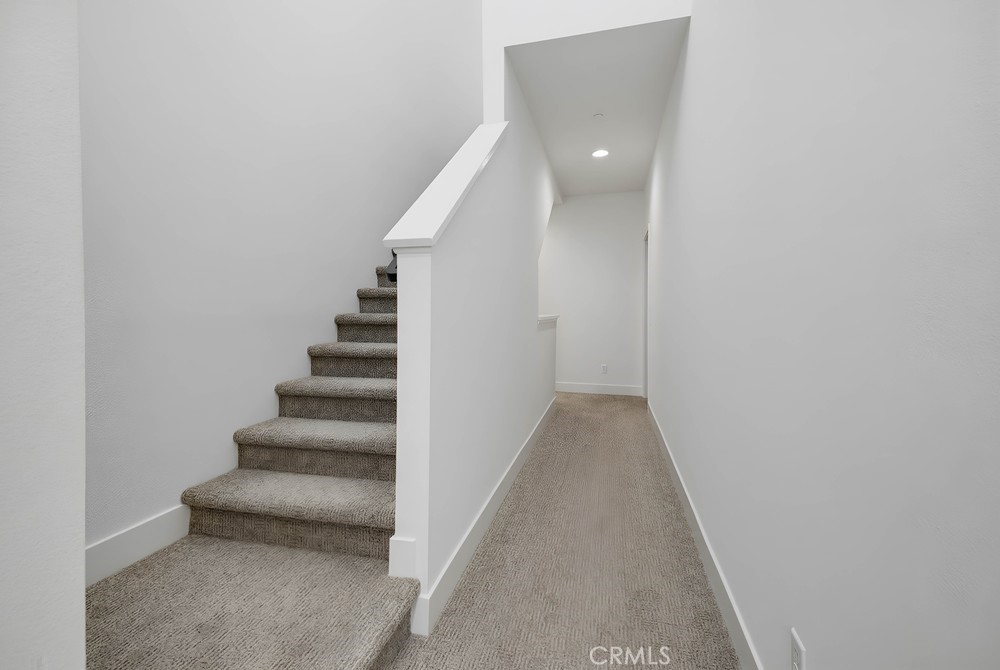75 Lennox Irvine, CA 92612 - Photo 44 of 73 a view of entryway