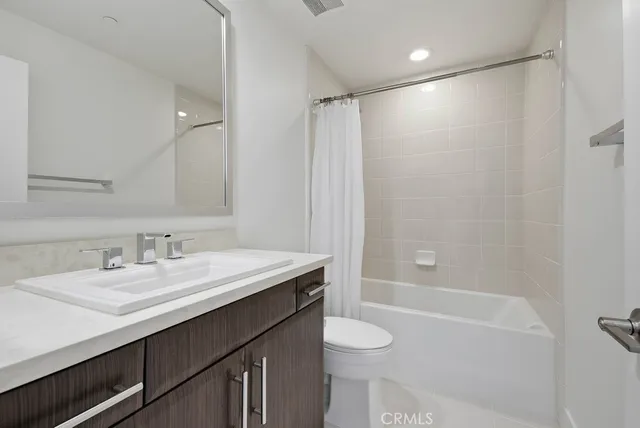 $6,200 | 75 Lennox, Irvine, CA 92612